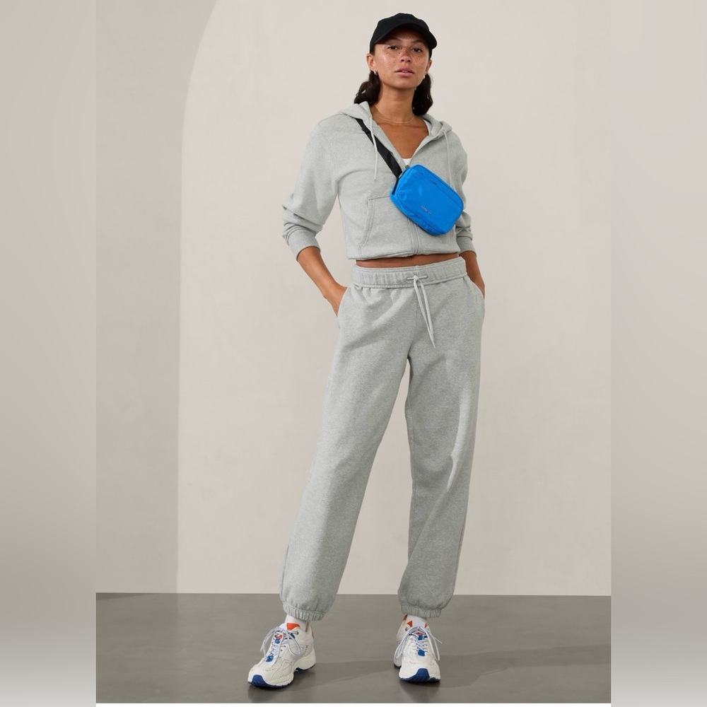 NWT-Athleta Heather Gray Forever Fleece High Rise Jogger, Medium